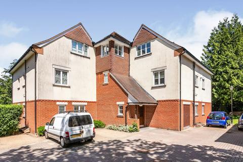 1 bedroom apartment to rent, Hill View, Dorking
