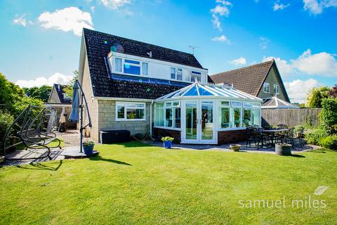 5 Broadacres, Broad Town, Swindon, SN4 7RP