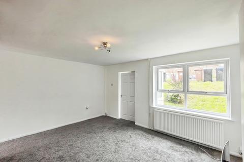 3 bedroom semi-detached house to rent, Grasscroft, Kingsthorpe, NN2 8TR