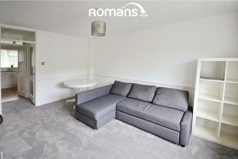 2 bedroom apartment to rent, Chilton Court, Taplow
