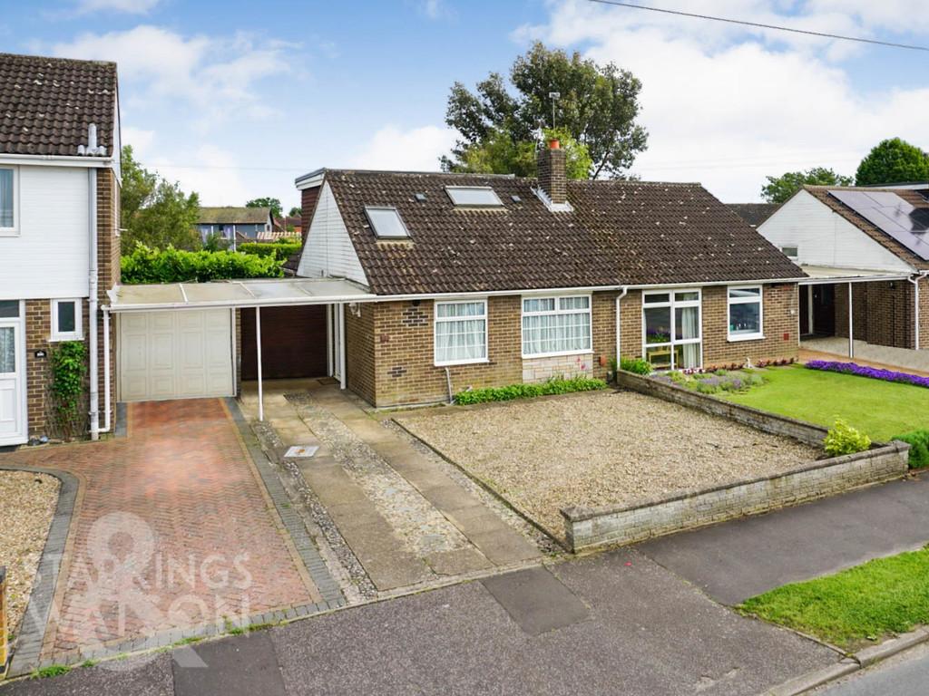Meadow Way, Hellesdon, Norwich 3 bed semidetached bungalow for sale £250,000