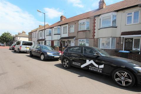 3 bedroom terraced house to rent, Cornwallis Road, Enfield N9