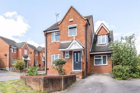 3 bedroom detached house for sale, St. Brides Close, Springfield, Milton Keynes