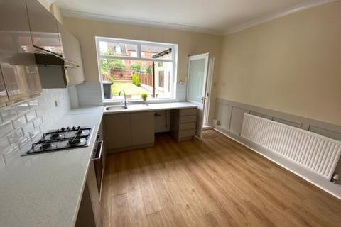 2 bedroom terraced house to rent, Wadsworth Road, Bramley, S66 1UB