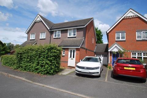 3 bedroom semi-detached house for sale, Bailey Crescent, Chessington