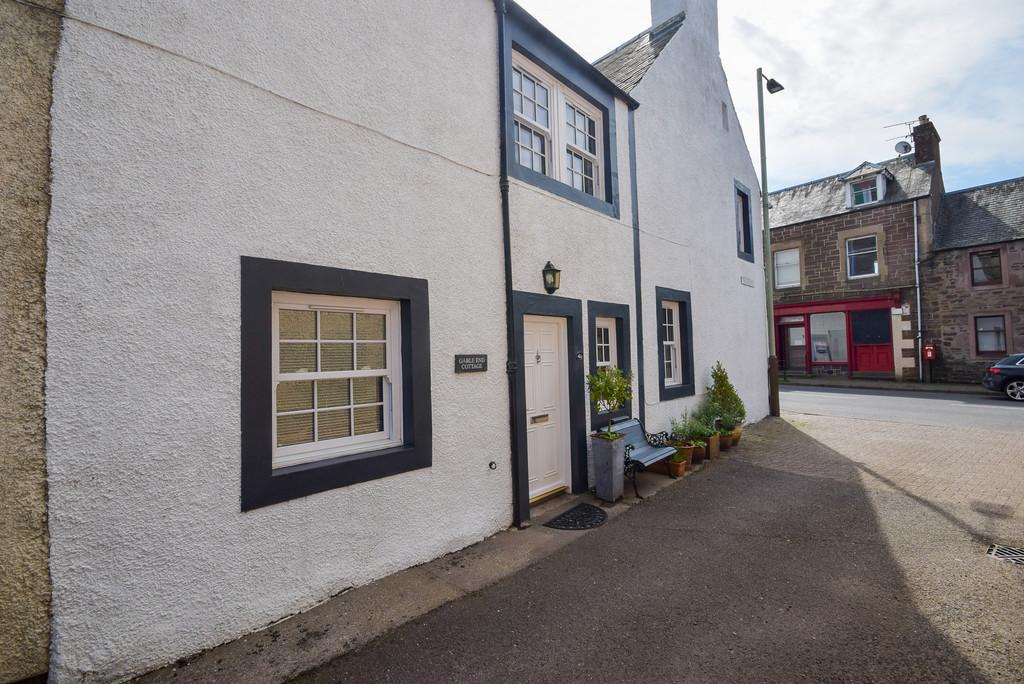 Drummond Street, Muthill, Crieff 2 bed terraced house for sale £150,000