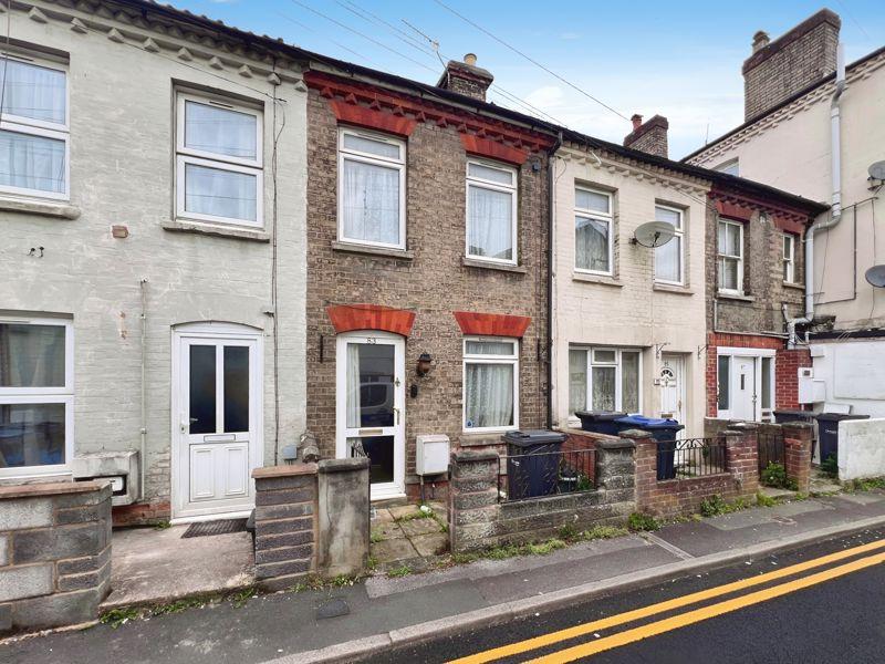 Windsor Street Salisbury 2 Bed Terraced House For Sale £175 000