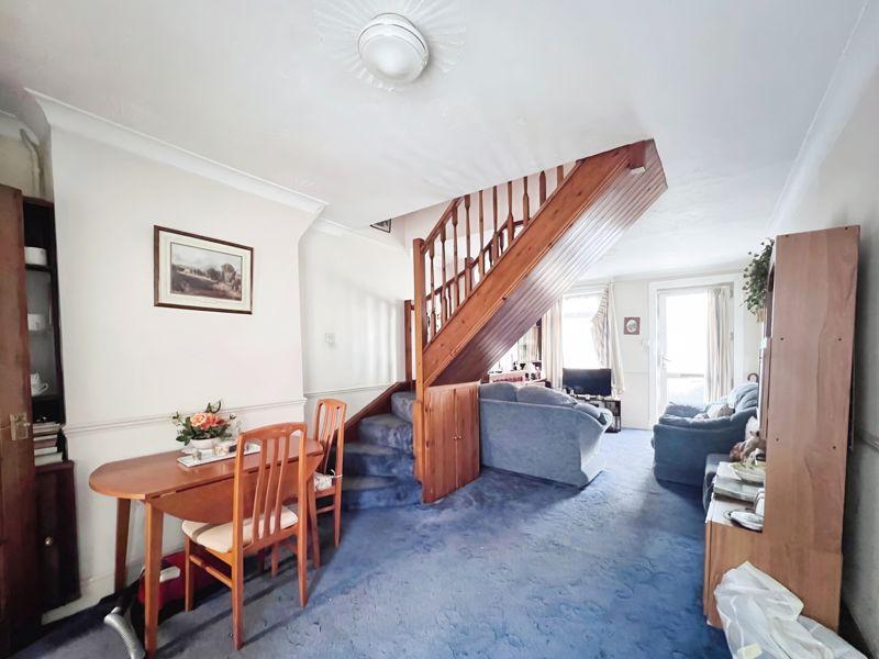 Windsor Street, Salisbury 2 bed terraced house for sale £175,000