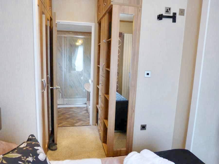 Bedroom-Dressing-Ensuite
