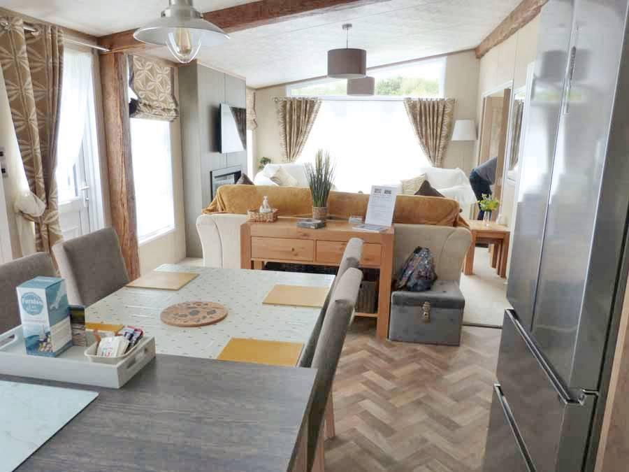 Kitchen-Lounge