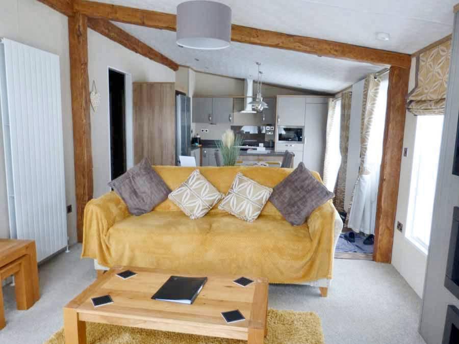 Lounge-Kitchen
