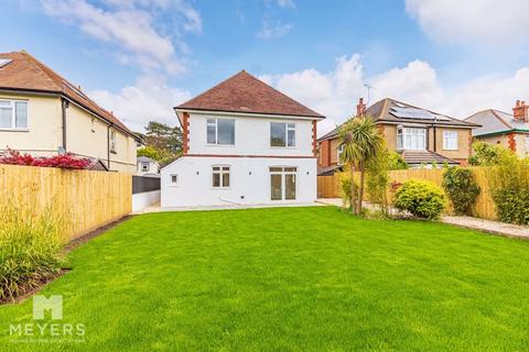 4 bedroom detached house for sale, Hayes Avenue, Bournemouth, BH7