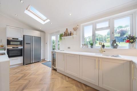 282 Chipstead Valley Road, Coulsdon, CR5 3BE