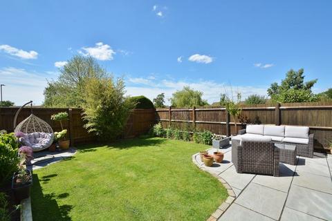 40 Langdale Road, Thame, OX9 3WL