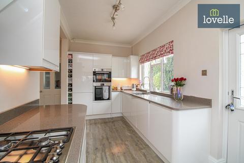 37 Grimsby Road, Waltham, Grimsby, DN37 0PS