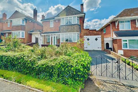 3 bedroom detached house for sale, Greenfield View, Dudley DY3