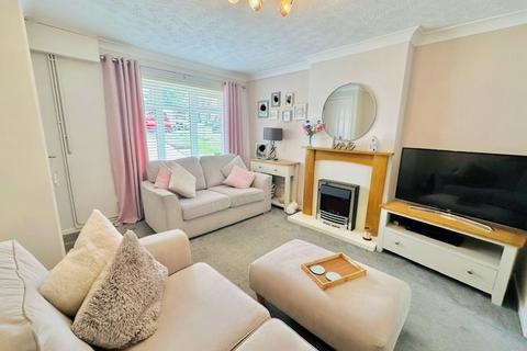 3 bedroom end of terrace house for sale, Windmill Street, Upper Gornal DY3