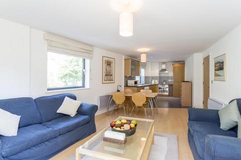 2 bedroom apartment to rent, Dolben Court, Montaigne Close, London, SW1P 4BB