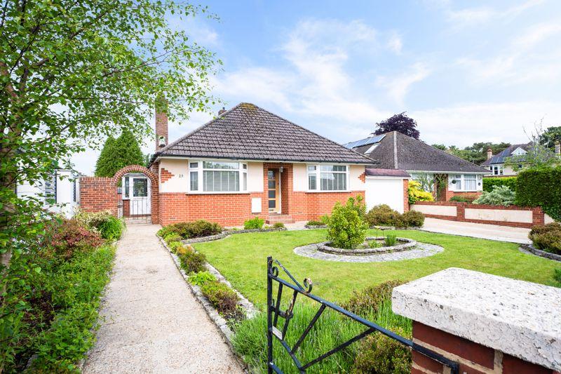 Highfield Road, Corfe Mullen, BH21 3 bed bungalow for sale £525,000