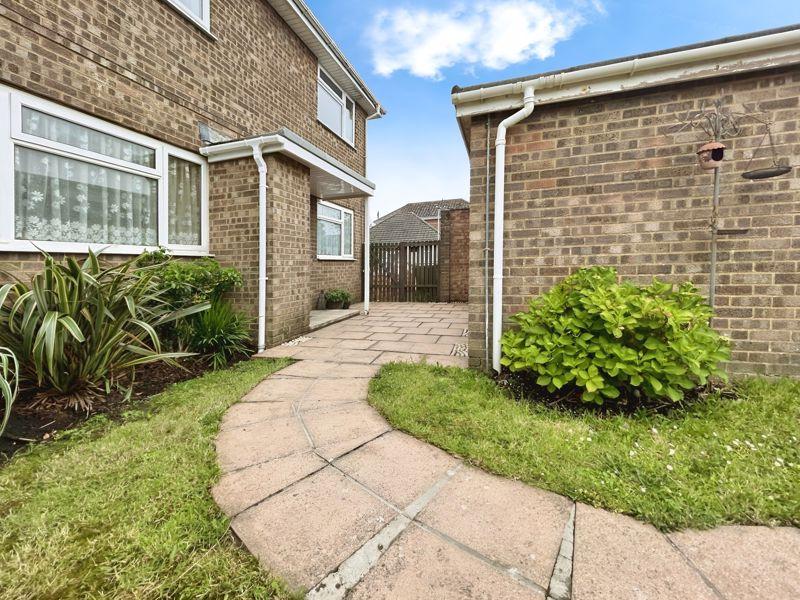 Rossmore Road, Poole BH12 2 bed apartment for sale £215,000