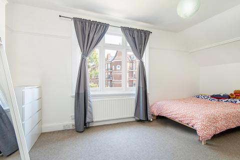 3 bedroom apartment for sale, Finchley Road, London, NW3