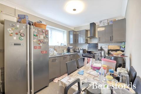 70 Annalee Road, South Ockendon, RM15 5BZ