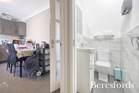 70 Annalee Road, South Ockendon, RM15 5BZ