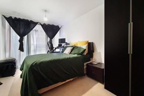 Western Gateway, Royal Docks, London, E16
