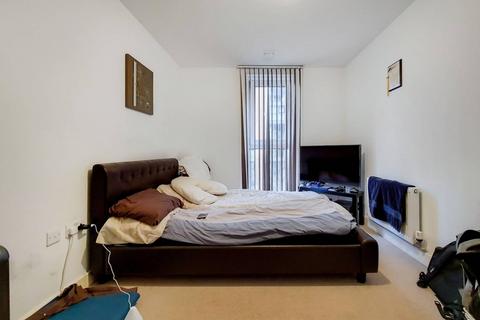 2 bedroom flat for sale, Western Gateway, Royal Docks, London, E16