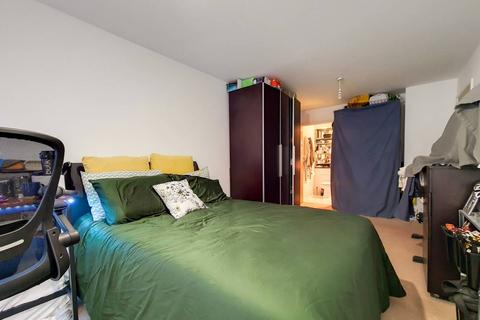 Western Gateway, Royal Docks, London, E16