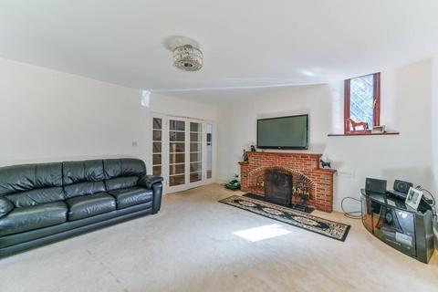 3 bedroom detached house for sale, Shirley Hills Road, Shirley, Croydon, CR0