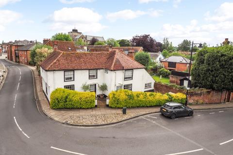 4 bedroom detached house for sale, Central Romsey