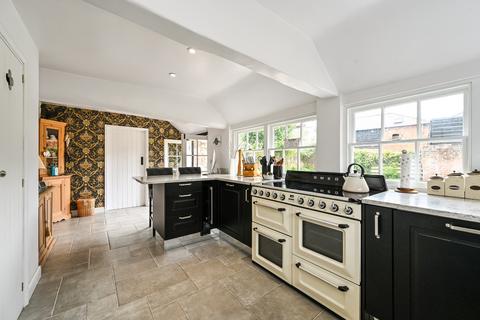 7 bedroom detached house for sale, Central Romsey