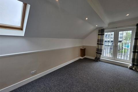 1 bedroom apartment to rent, East Avenue, Hayes, Greater London, UB3