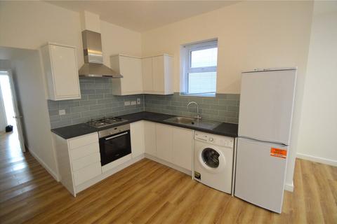 2 bedroom apartment to rent, Penge Road, London, SE25