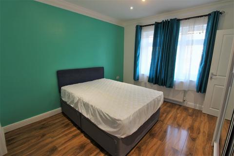 1 bedroom flat to rent, Temple Avenue, Dagenham RM8