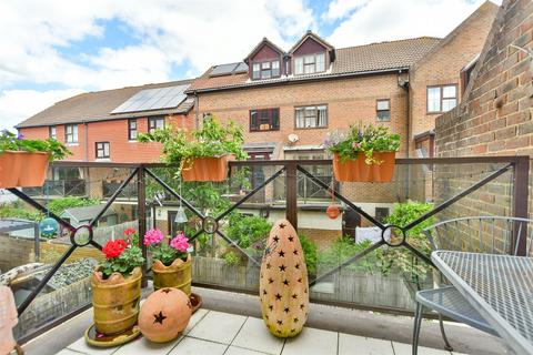 3 bedroom townhouse for sale, Esplanade, Rochester, Kent