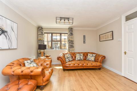 3 bedroom townhouse for sale, Esplanade, Rochester, Kent