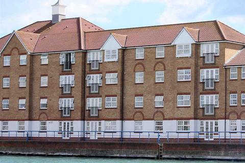 2 bedroom apartment to rent, Anchor Close, Shoreham by Sea