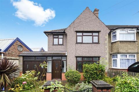 3 bedroom end of terrace house for sale, Eyhurst Close, London