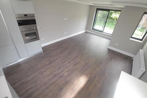 2 bedroom apartment to rent, Woodside Grange Road, Woodside Park, London