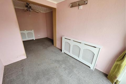 3 bedroom end of terrace house for sale, Eastbourne Avenue, Corby NN18