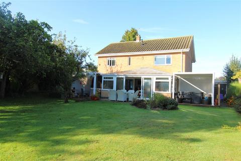 4 bedroom detached house for sale, The Gardens, Market Harborough LE16