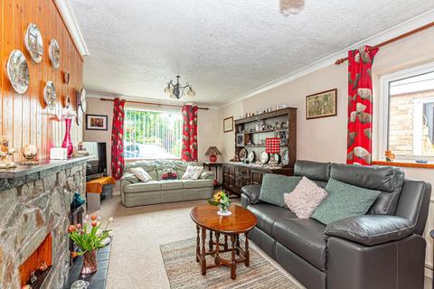 2 bedroom semi-detached bungalow for sale, Lime Grove, Leighton Buzzard