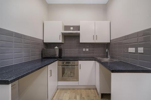 1 bedroom flat to rent, Palace Road, Tulse Hill, SW2