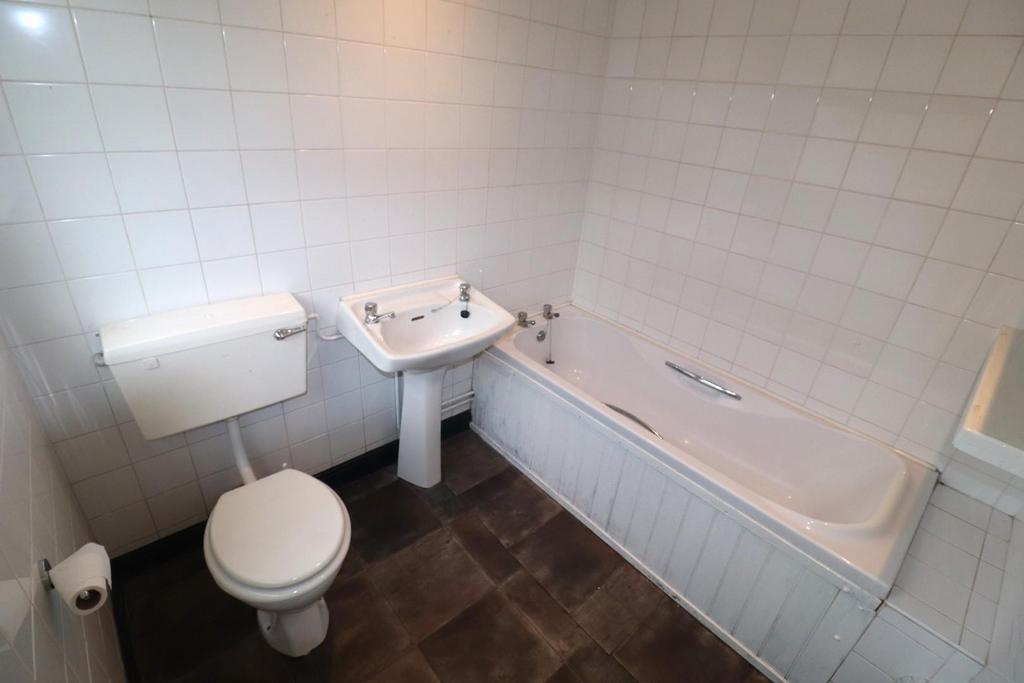 Bathroom.JPG