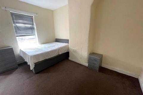 2 bedroom terraced house for sale, Ebberstone Street, Manchester, M14