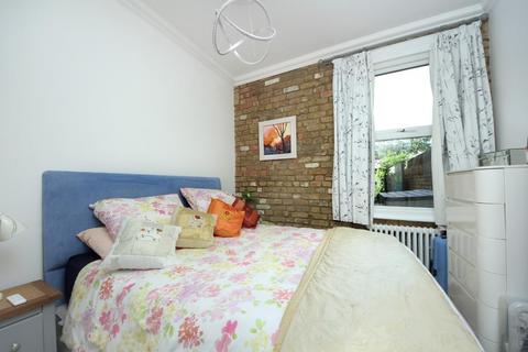 2 bedroom flat for sale, Northfield Avenue, W13