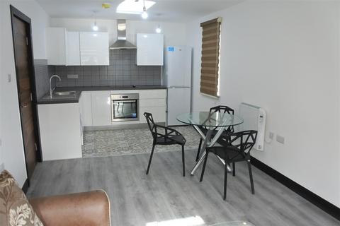2 bedroom apartment to rent, Stretford Road, Old Trafford, Manchester, M16