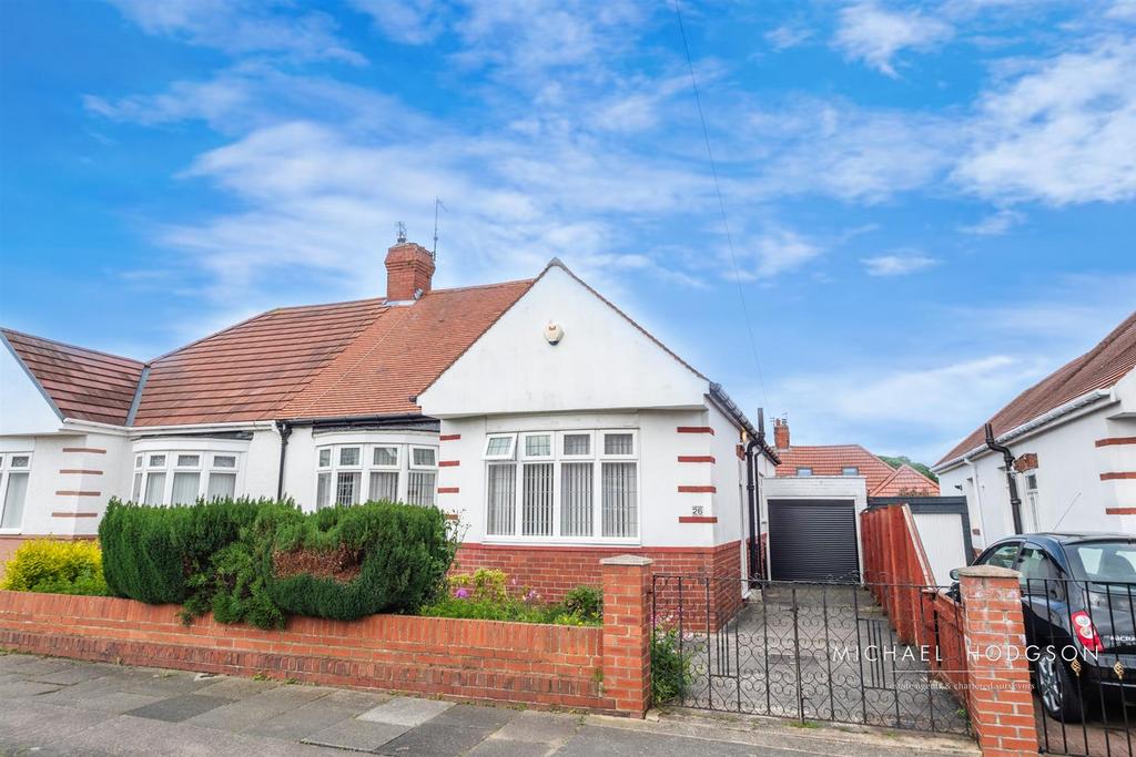 St. Nicholas Avenue, Barnes, Sunderland 2 bed semidetached bungalow for sale £220,000